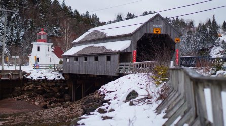 vaughan-creek-covered-bridge-in-st-martins.JPG