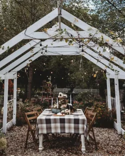 garden-dining_rusticwildarrow-5c8253754fca4acdb2d0afe69f198f1d.webp