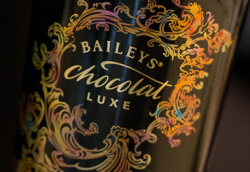 baileys-chocolat-luxe-belgian-chocolate-in-a--L-2PBoiD.png