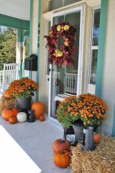 bd6add72b5324ccea5ceb93da30cfdba--fall-front-doors-fall-front-porches.jpg
