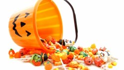 hungy-halloween-candy-iStock_000021704258Large-E.jpeg