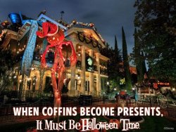 ff392053cb80bf04227412c386933851--disneyland-halloween-party-haunted-mansion-halloween.jpg