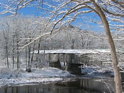 Covered_bridge_Vermont.jpg