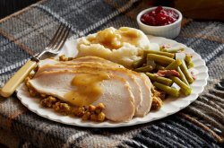 Bob-Evans-Thanksgiving-dinner.jpg