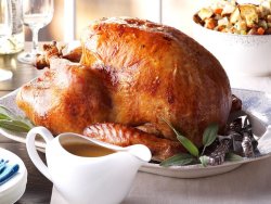 Thanksgiving-Stuffed-Turkey_EXPS_CWON16_25354_C06_29_2b.jpg