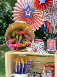 Everyday-Party-Magazine-Vintage-Fourth-of-July-Fireworks-Stand-10.jpg