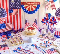 4th-of-July-Tablescape-2-1024x910.jpg