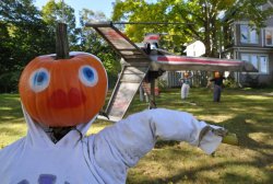 KA-B00-05102018-pumpkin-people6_large.jpg