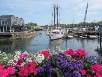 BostonSummerGuide-KennebunkRiver-creditLauraSnyderSmith.jpg