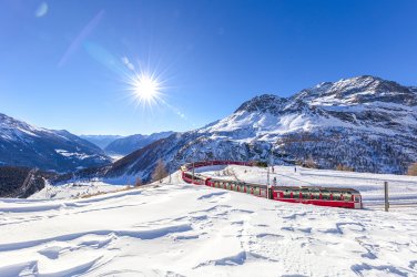 Switzerland_Mountains_Winter_Trains_Graubunden_5396.jpg