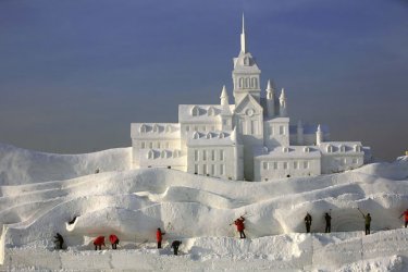 Awesome-Ice-Sculptures-111.jpg