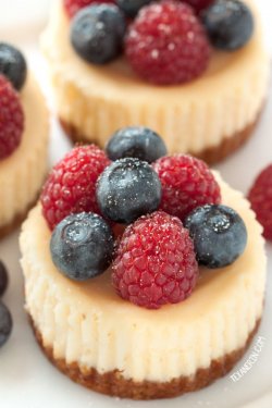 gluten-free-mini-cheesecakes-2-650x975.jpg