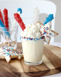 Fourth-of-July-Milkshakes-1.jpg