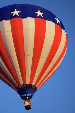 usa-patriotic-hot-air-balloon-tatiana-travelways.jpg