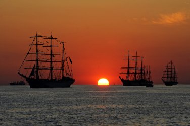 ships-642520_1280.jpg