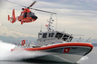 coast-guard-boat-helicopter-port-angeles_1502139274867_24707829_ver1.0.jpg