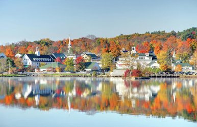 autumn-on-lake-winnipesaukee-denistangneyjr.jpg