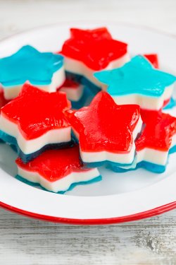 StripedStarJelloShots_2-1.jpg