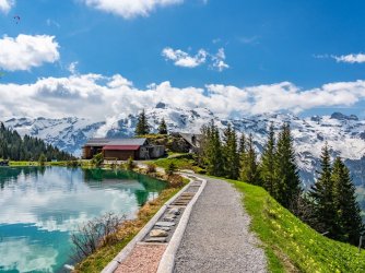 holidayme_Engelberg_where-to-go-in-Switzerland_shutterstock_1160372566.jpg