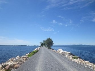 VPR-Island-Line-20140702.jpg