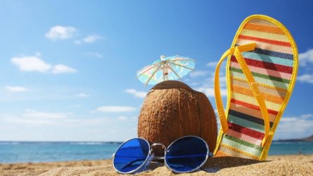 summer-fun-accessories-900x506.jpg