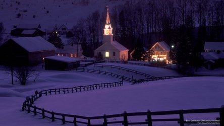 east-corinth-at-christmas-vermont-wallpaper-preview.jpg