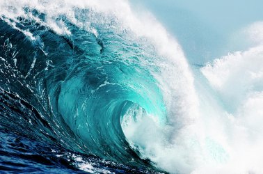 close-up-view-of-huge-ocean-waves-shannonstent.jpg