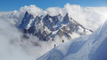 mont-blanc-storm-alps_h.jpg