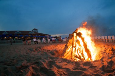 beach_bonfires_20190926145552.jpg