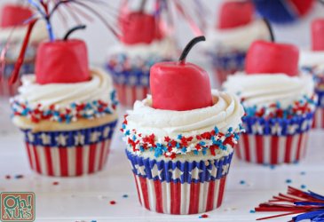 firecracker-cupcakes-12.jpg