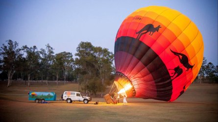 brisbane-hot-balloon-ride-landscape-700.jpg