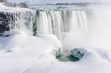 20191226-frozen-waterfalls.jpg