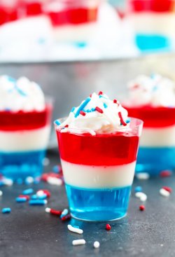 Red-White-and-Blue-Jello-Shots-f-.jpg