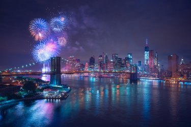 DEST_USA_NYC_NEW-YORK-CITY_July-4th_FIREWORKS_GettyImages-950964694_Universal_Within-usage-per...jpg