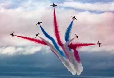 red_arrows1.jpg