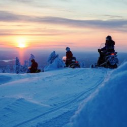 9809_-_9811_-_Harriniva_Hotels_&_Safaris_-_Harriniva_snowmobile_9_LESS_THAN_2250x2250_SMALL.jpg