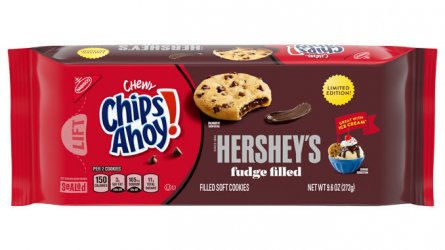 Chips-Ahoy-Releases-New-Chewy-Chip-Ahoy-Hersheys-Fudge-Filled-Cookies-678x381.jpg
