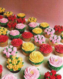the-sugar-garden-cupcakes-1616501543.jpg