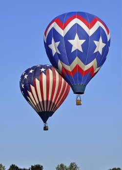 patriotic-balloons-helen-haw.jpg