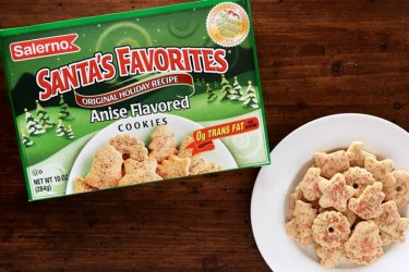 salerno-santas-favorite-anise-cookies-christmas-780x520.jpg