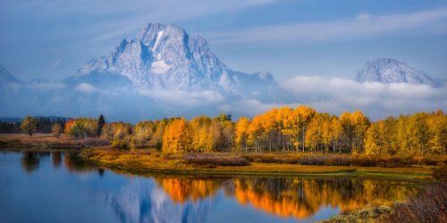 fall-colors-at-oxbow-bend-grand-teton-np-wyoming-royalty-free-image-1597850247.jpg