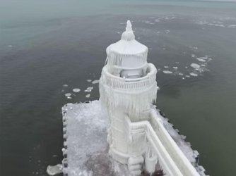 frozen-lighthouse.jpg