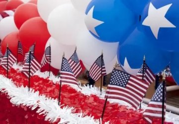 4jbusa-indiana-carmel-patriotic-balloons-flags-8176671.jpg