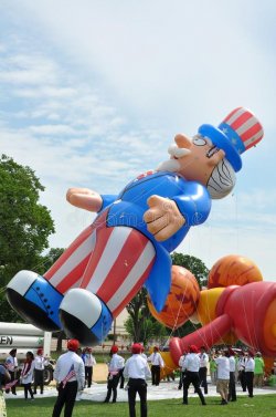 4jigiant-balloons-inflated-participation-national-independence-day-parade-washington-d-c-july-...jpg
