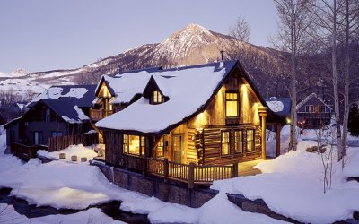 cabin in winter.jpg