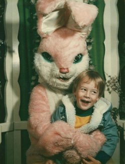Easter-Bunny-Photo-Fails-14.jpg