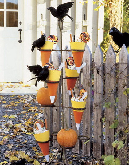 Fun-Halloween-Fall-Decorating-Ideas_01.jpeg