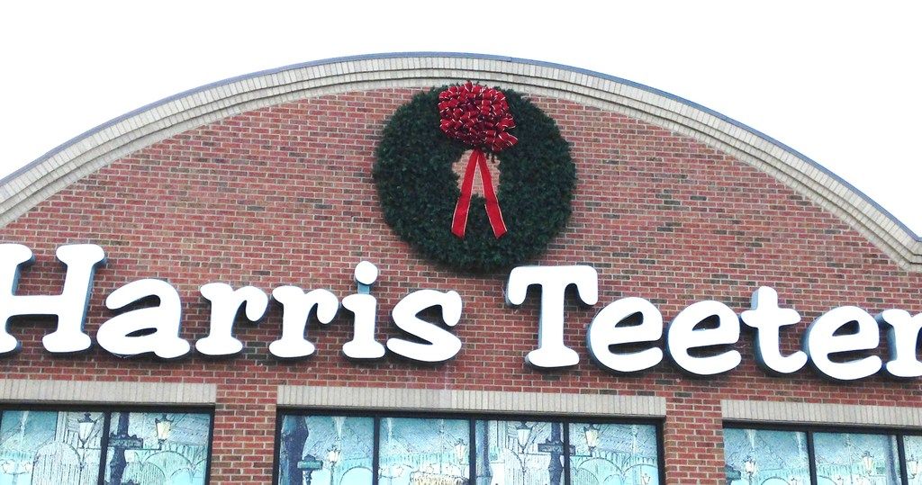 Harris-Teeter%201%20%2011-25-15_zpsowonzc4a.jpg