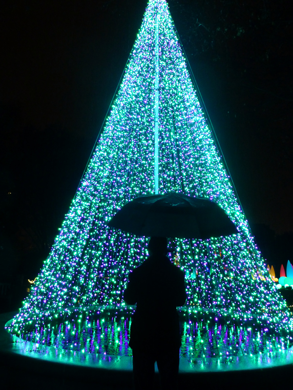 christmas_rain_by_chaoskomori-d5ogz9t.jpg