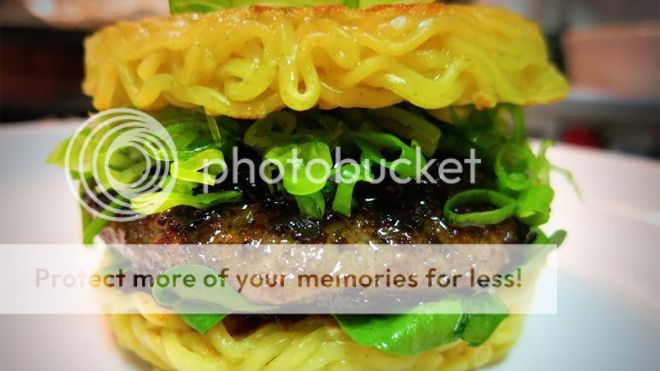 ramen_burger640_zps5fc2fc81.jpg
